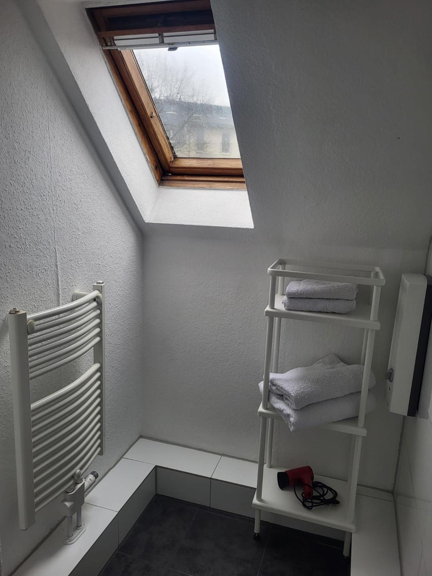 A&V Apartments Gemuetliche Rheinblick Wohnung Apt Daisy Duisburg Exteriér fotografie